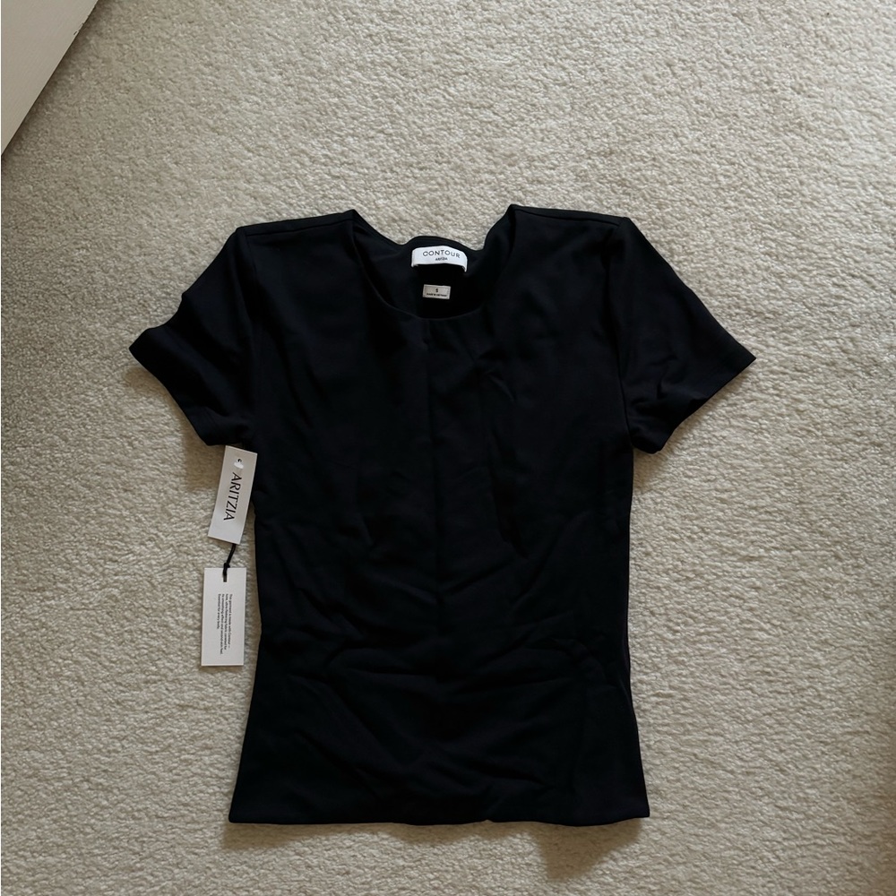 Aritzia Contour crew tee